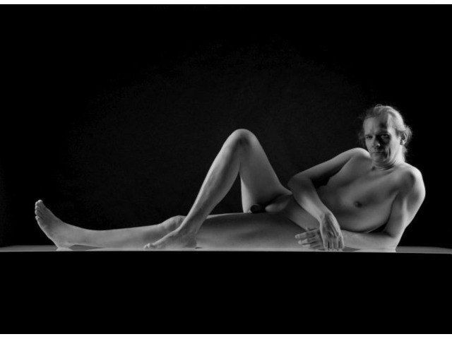 EroMassagen4u - Mature Nude Bi Male Model