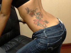 Tattoo girl wil live sex met jou!